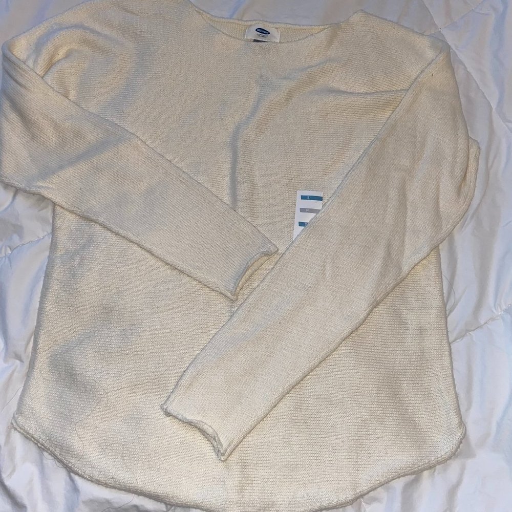 White/Cream Basic Scoop neck Sweater